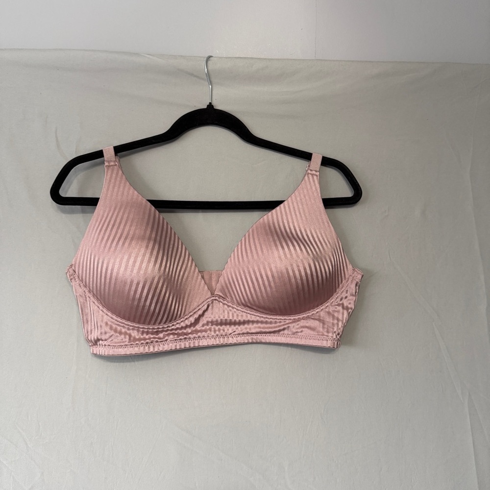 Adrienne Vittadini Womens Bra Size 3BC Pink Soft Stripes Comfort